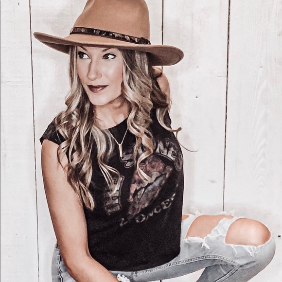 ✨W E L C O M E⚡️ T O ⚡️M Y ⚡️ C L O S E T✨ - Picture 6 of 16